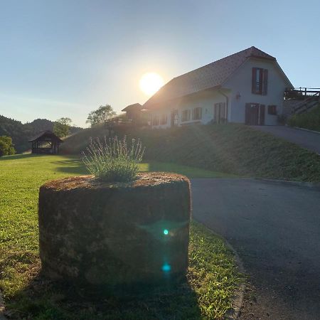 Tourist Farm Artisek Villa Store Dış mekan fotoğraf