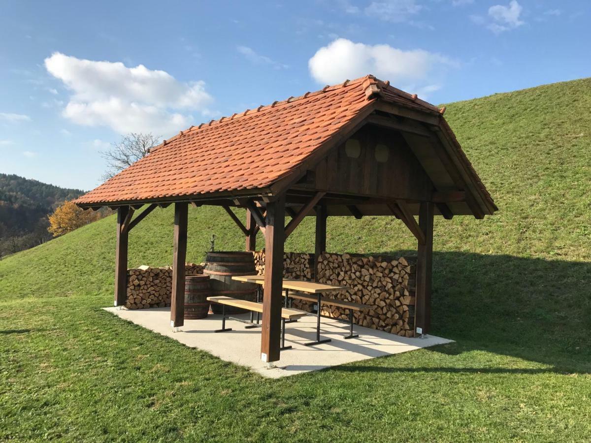 Tourist Farm Artisek Villa Store Dış mekan fotoğraf