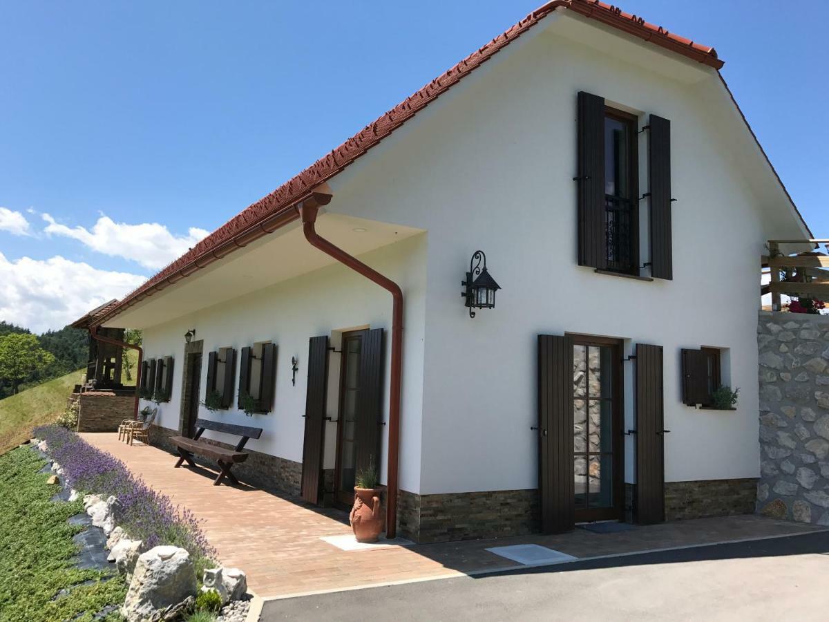 Tourist Farm Artisek Villa Store Dış mekan fotoğraf