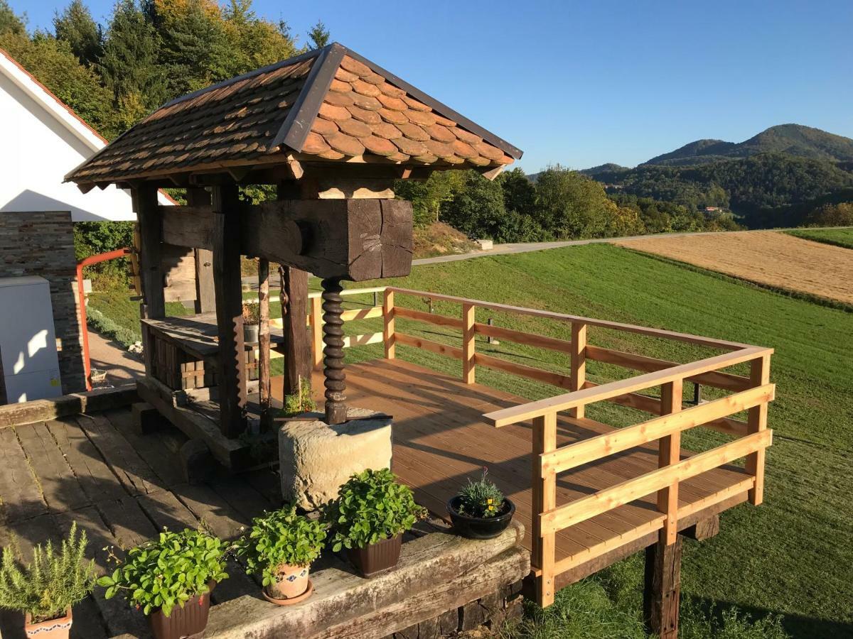 Tourist Farm Artisek Villa Store Dış mekan fotoğraf