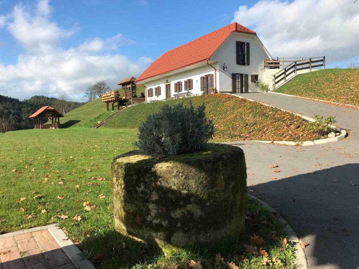 Tourist Farm Artisek Villa Store Dış mekan fotoğraf