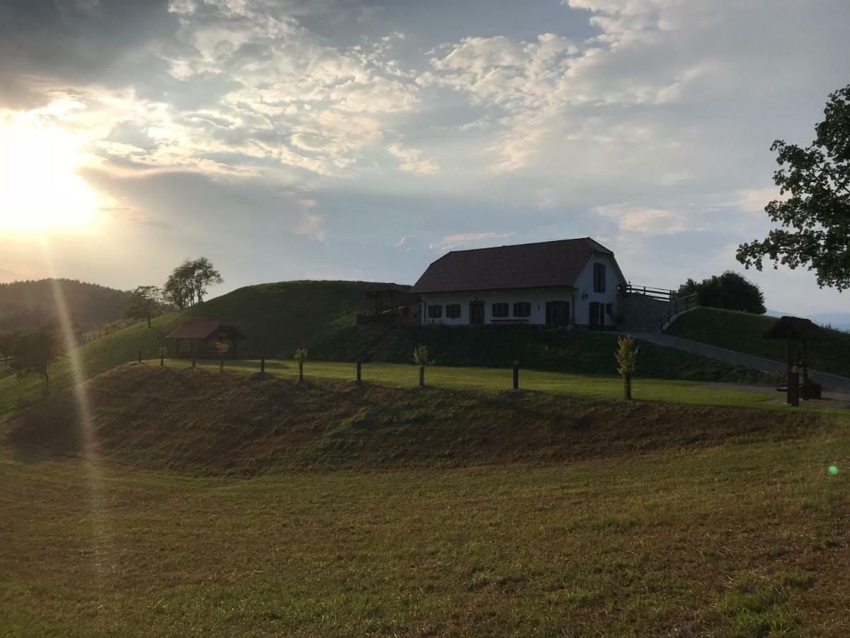 Tourist Farm Artisek Villa Store Dış mekan fotoğraf